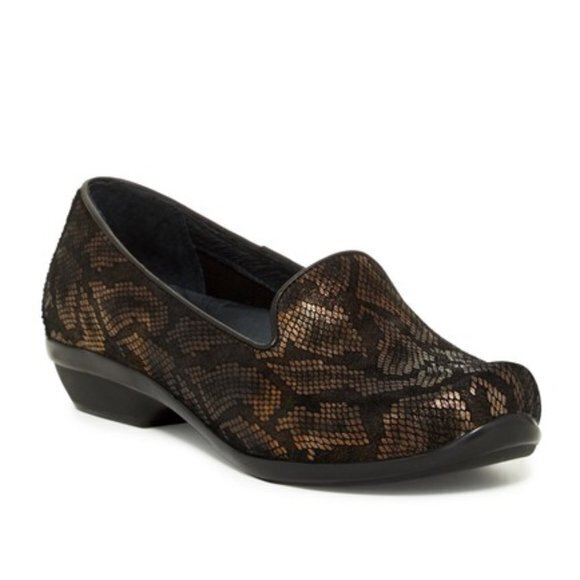 Dansko Olivia Flat‎ BRONZE SNAKE SIZE 38 - Picture 1 of 8